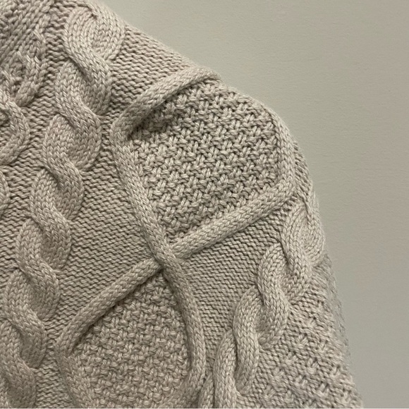 Aritzia Sunday Best Peggy Cream Cable Knit Crew Neck Sweater Oversized Crop XXS - Picture 3 of 11